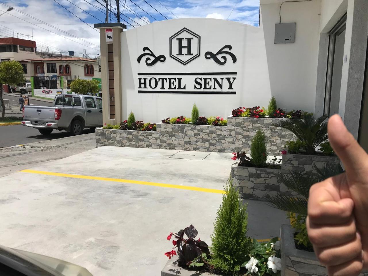 Hotel Seny Ambato Exterior photo